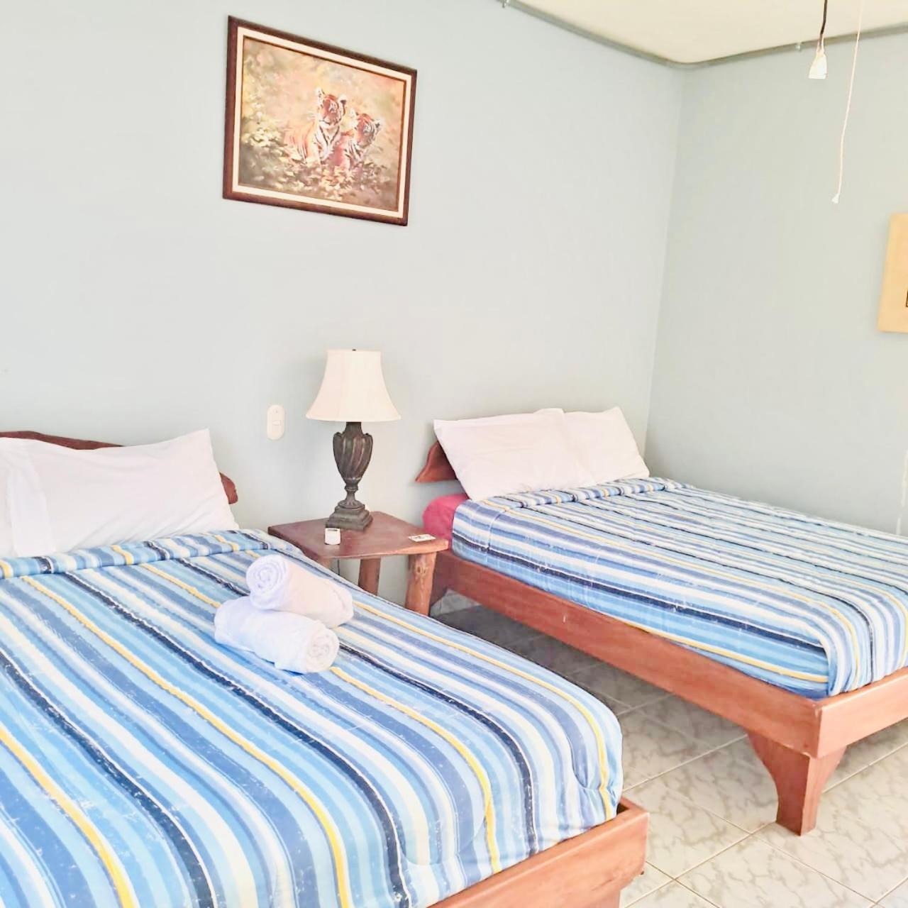 Veintisiete de Abril Hotel Georgi Cr מראה חיצוני תמונה