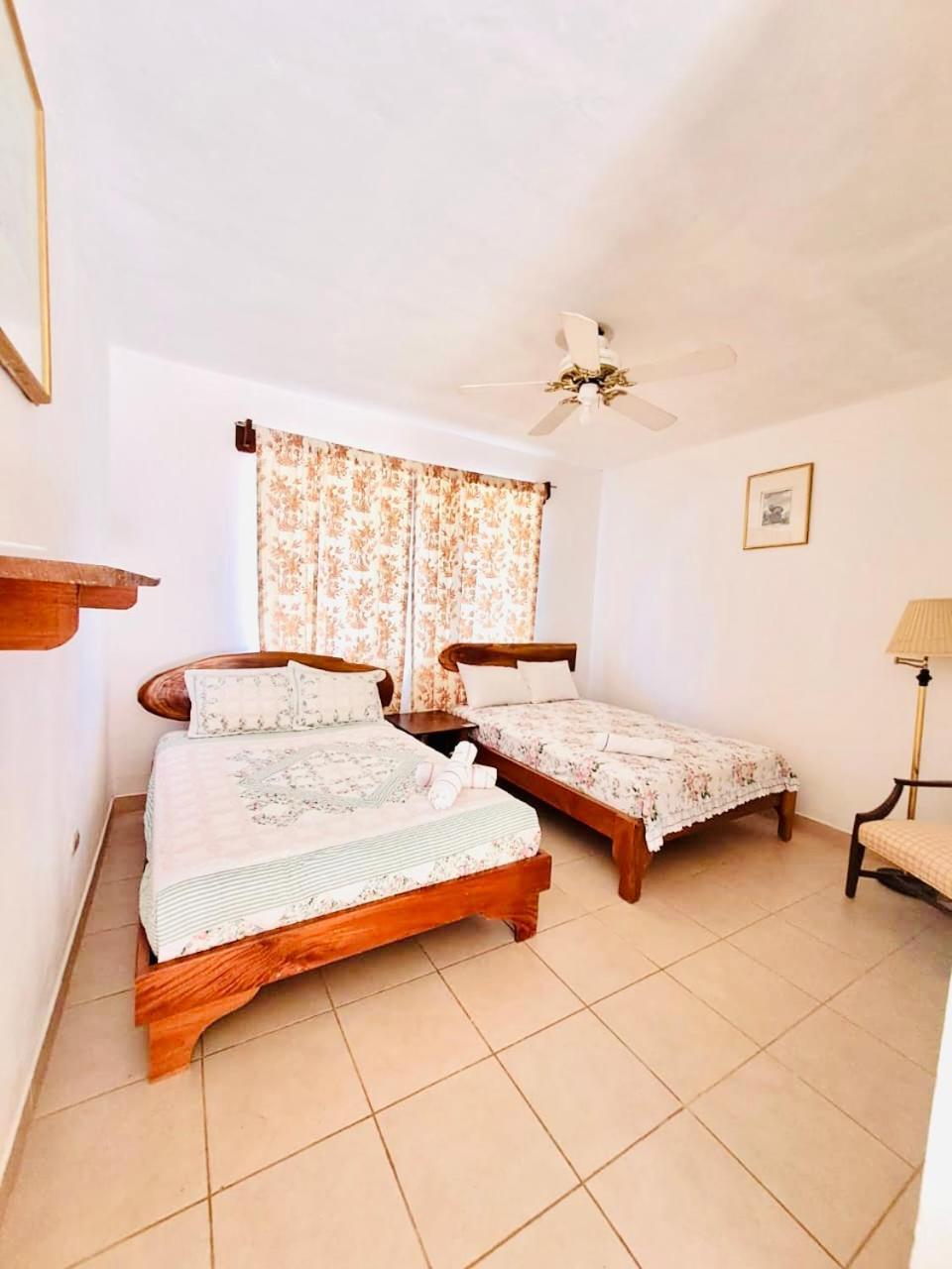 Veintisiete de Abril Hotel Georgi Cr מראה חיצוני תמונה