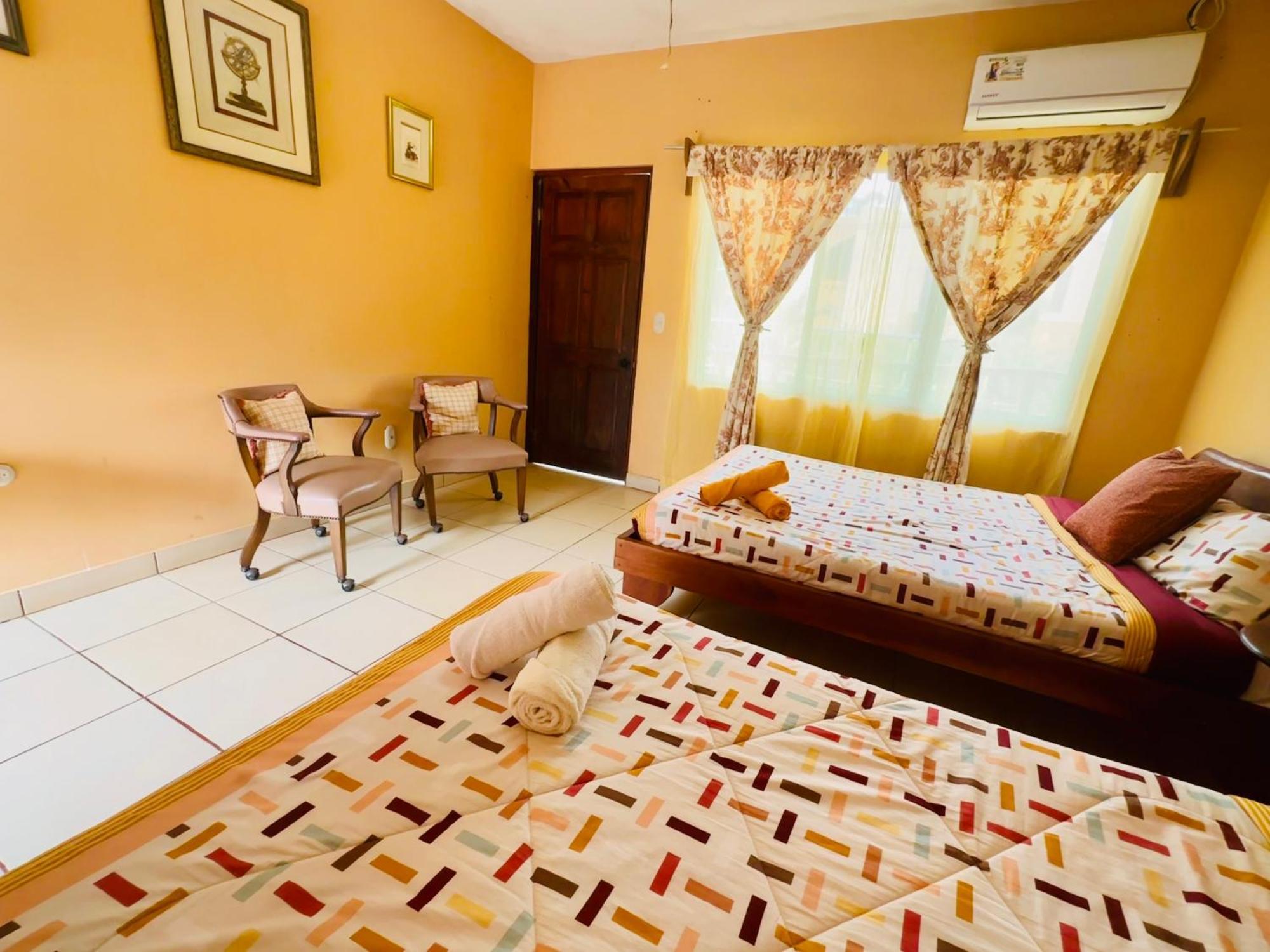 Veintisiete de Abril Hotel Georgi Cr מראה חיצוני תמונה