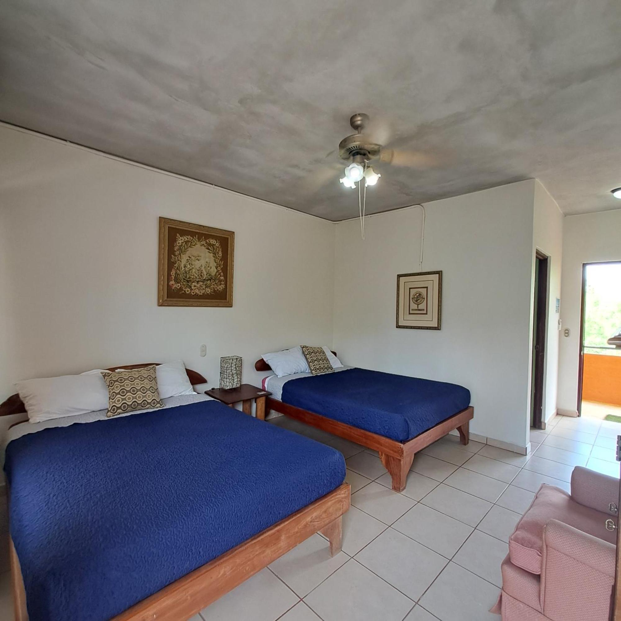 Veintisiete de Abril Hotel Georgi Cr מראה חיצוני תמונה